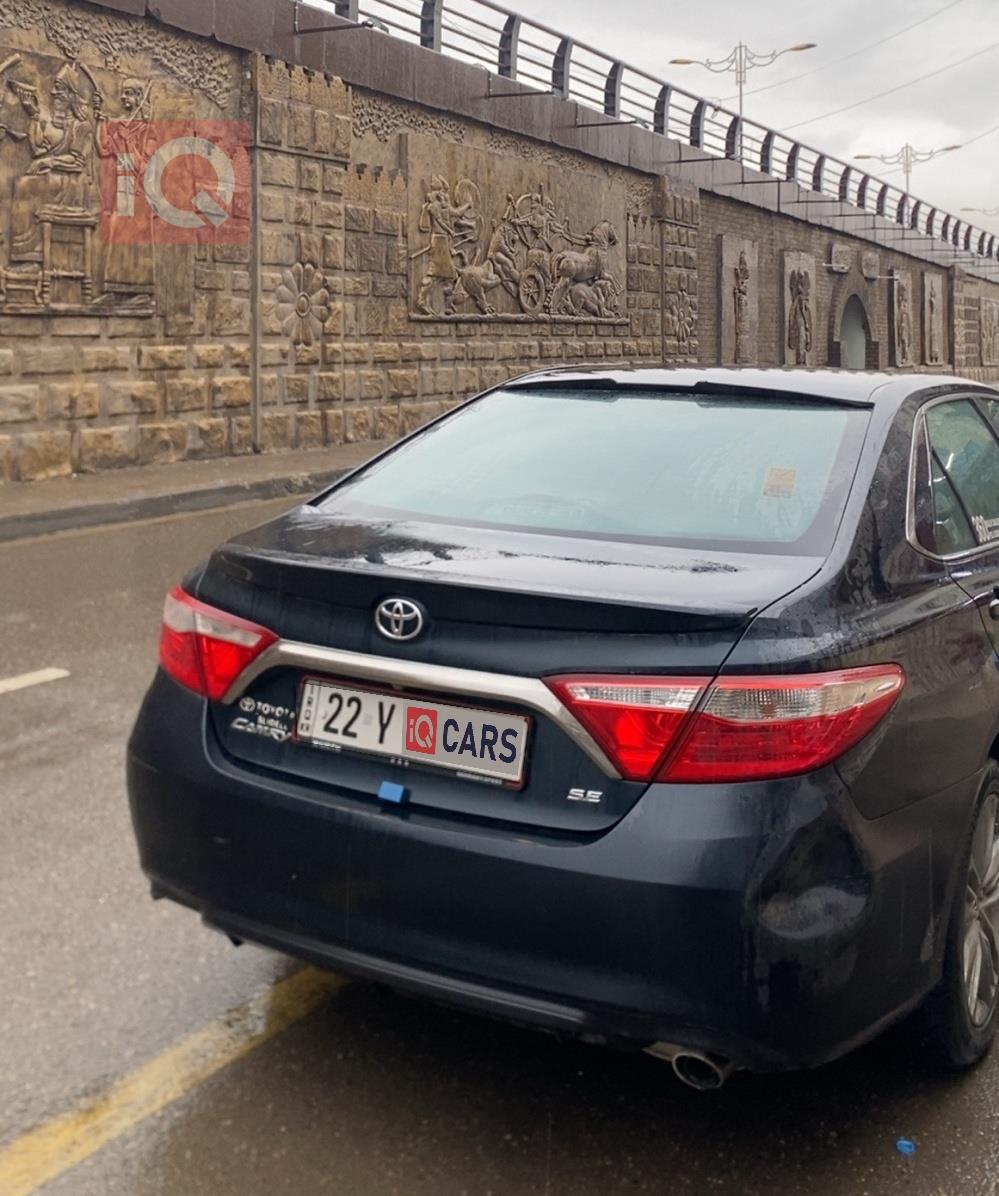 تۆیۆتا کامری